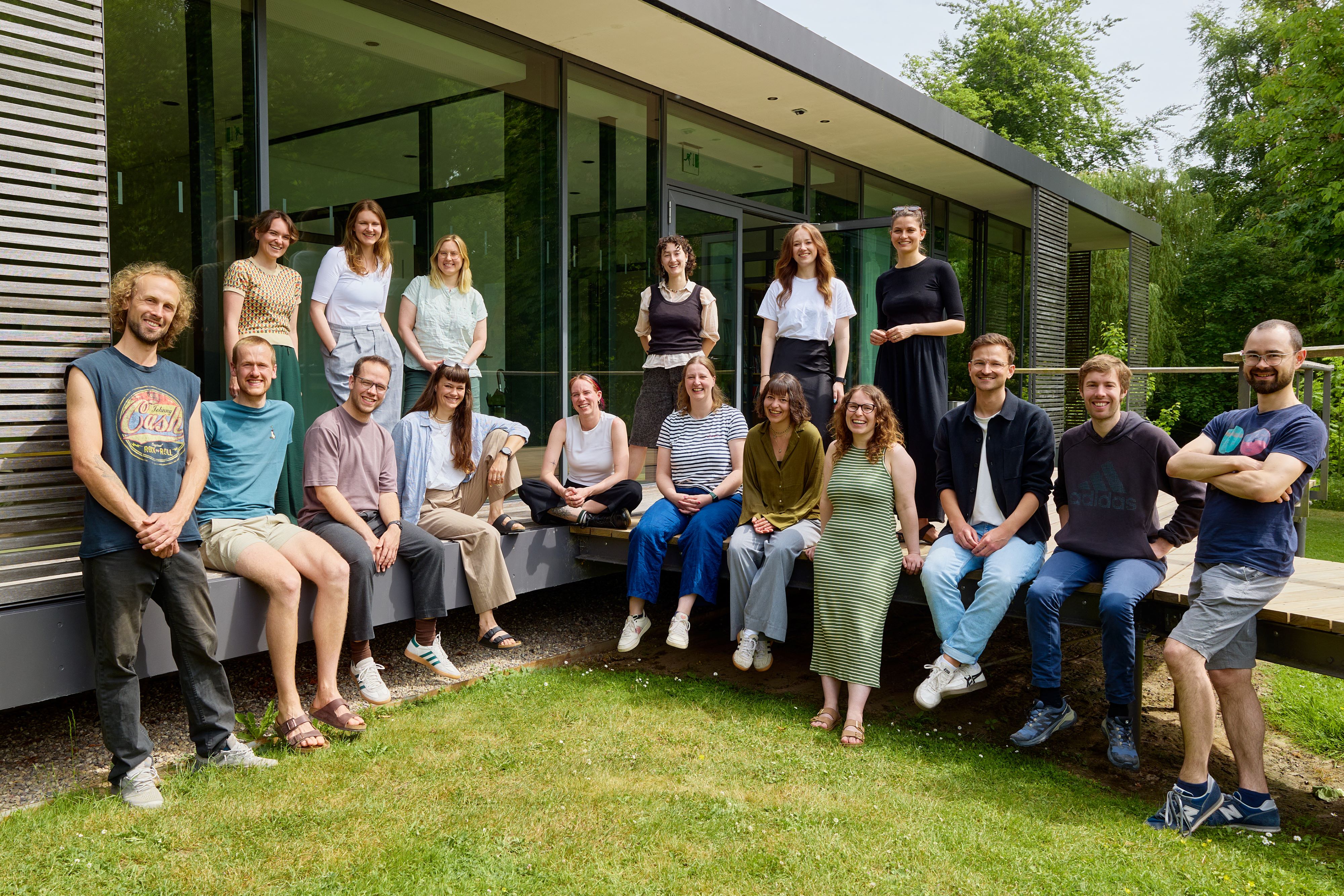 Gruppenfoto des dritten Jahrgangs.