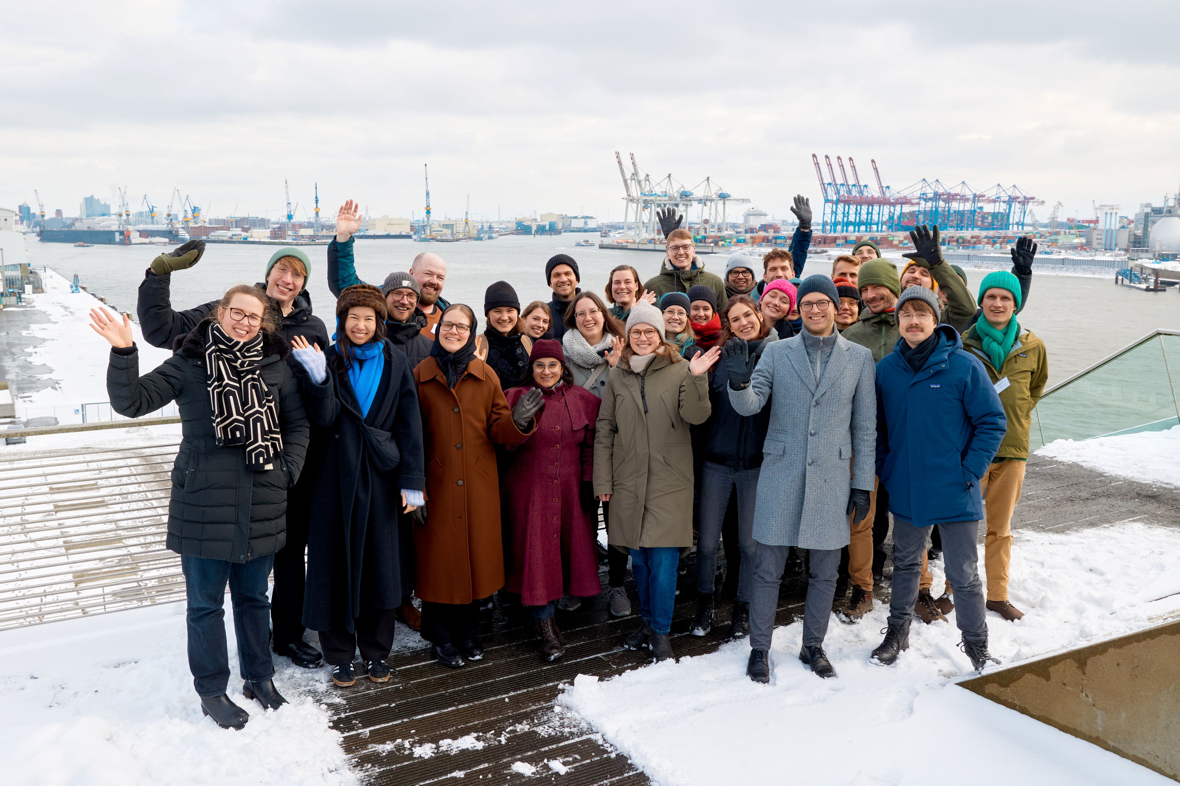 Gruppenfoto der Teilnehmenden des Alumnitreffens.