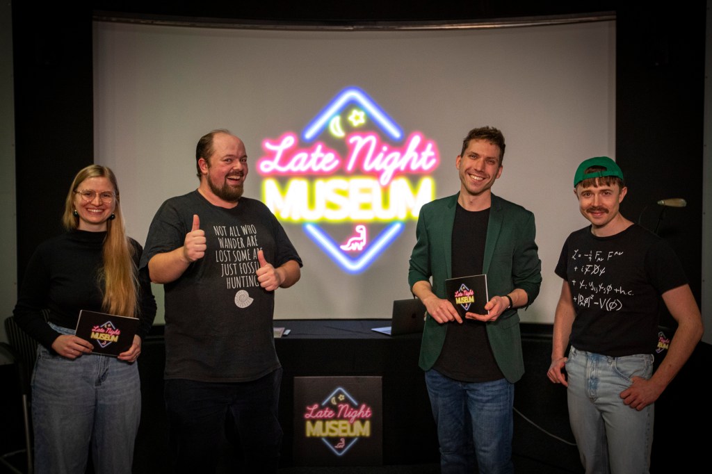 Foto der vier Verantwortlichen von Late Night Museum